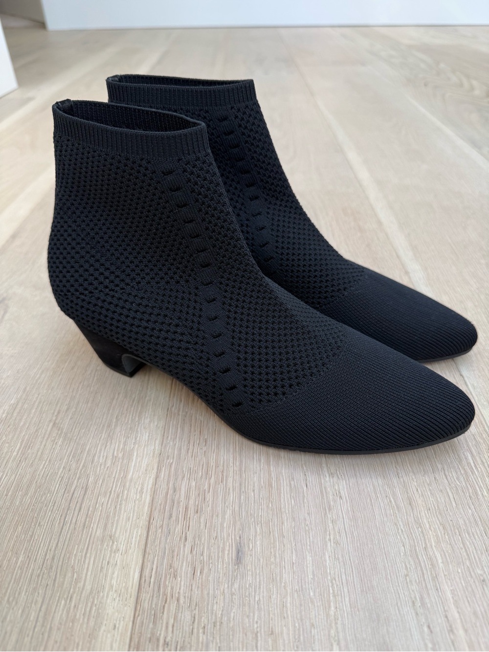 Eileen Fisher Purl Stretch Knit Sock Booties Black Women's size 9